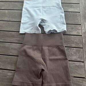 2 Pair Women's Ribbed Yoga shorts